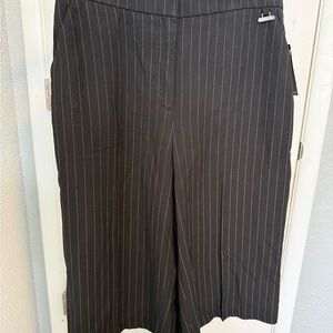Rafaella Black Pinstripe Capris